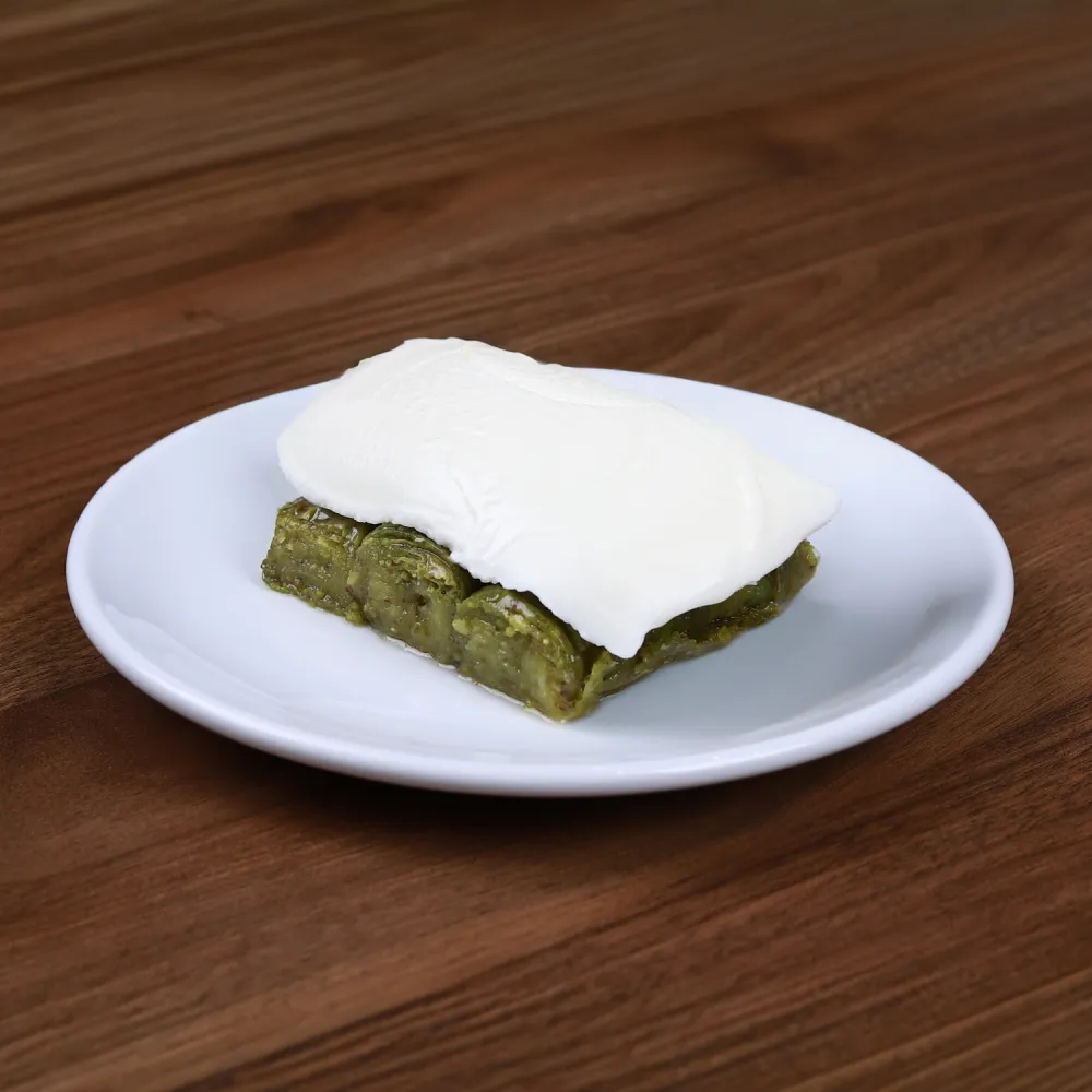 Fıstıklı Sarma (Dondurmalı)